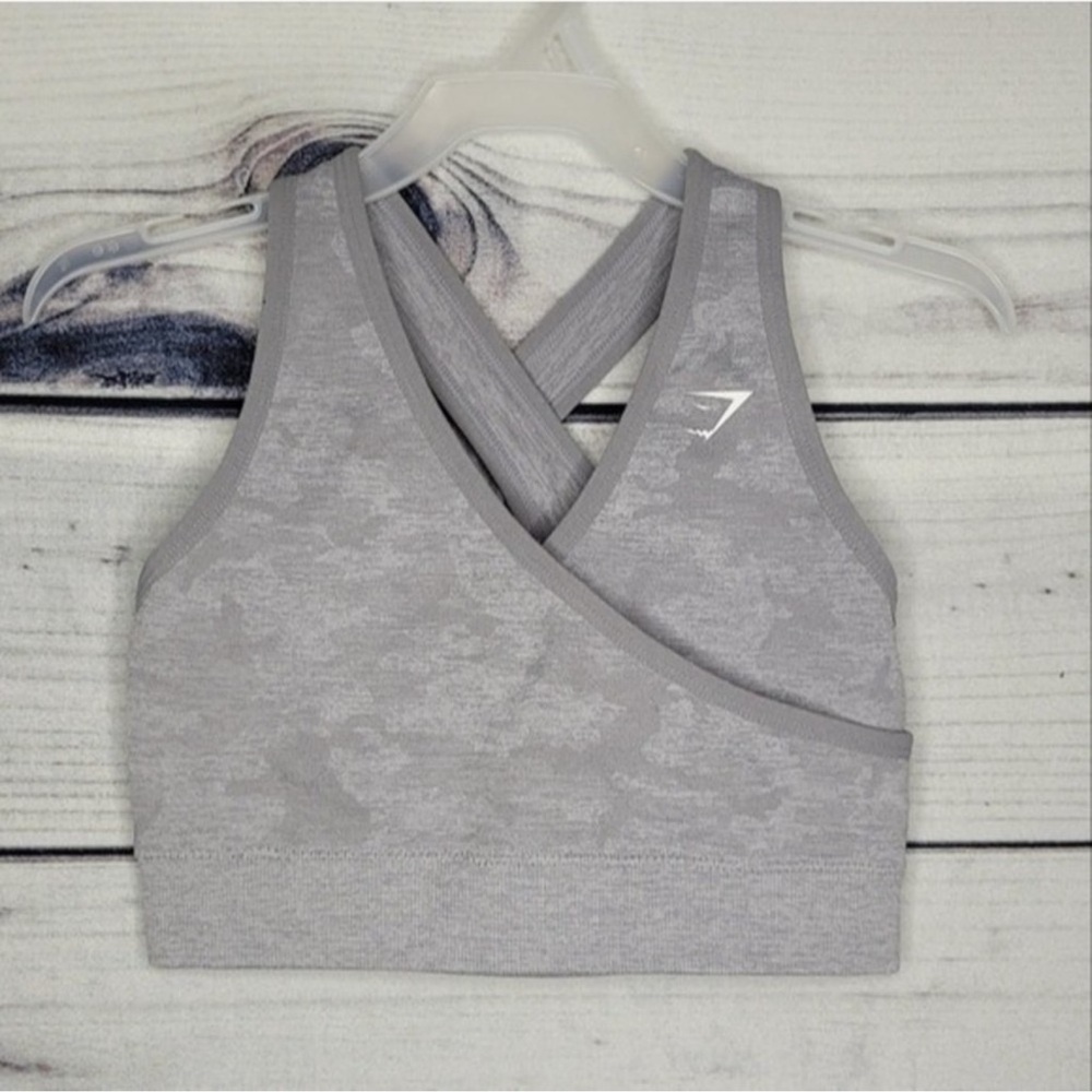 GYMSHARK GREY ADAPT CAMO SEAMLESS SPORTS BRA size small